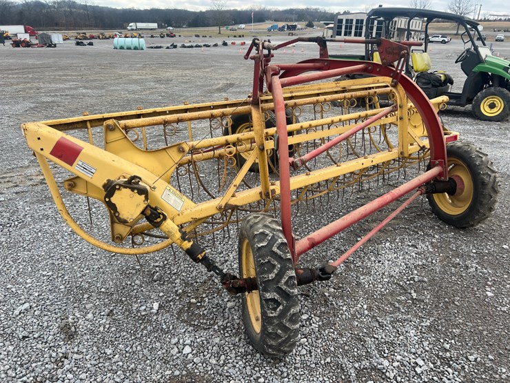 new-holland-256-image-4