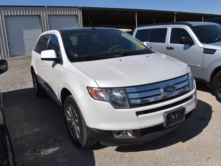 2010-ford-edge-image-2