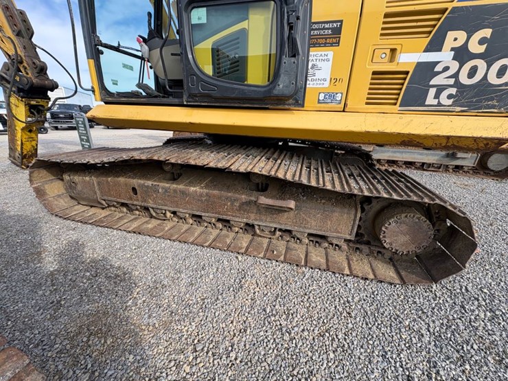 2010-komatsu-pc200-lc-8-image-5