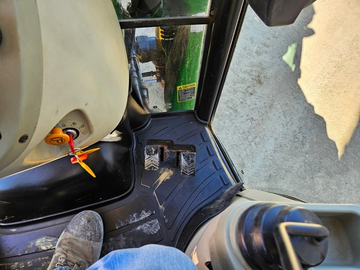 john-deere-4720-image-24