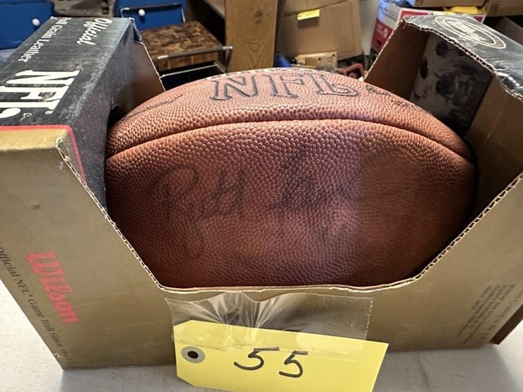 brett-favre-signed-football-image-2