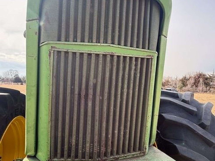 1974-john-deere-7520-image-3