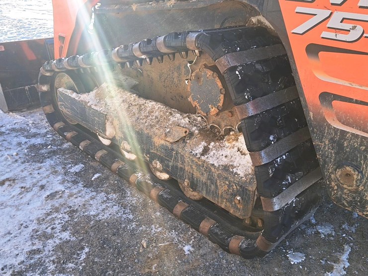 2015-kubota-svl75-2-image-19