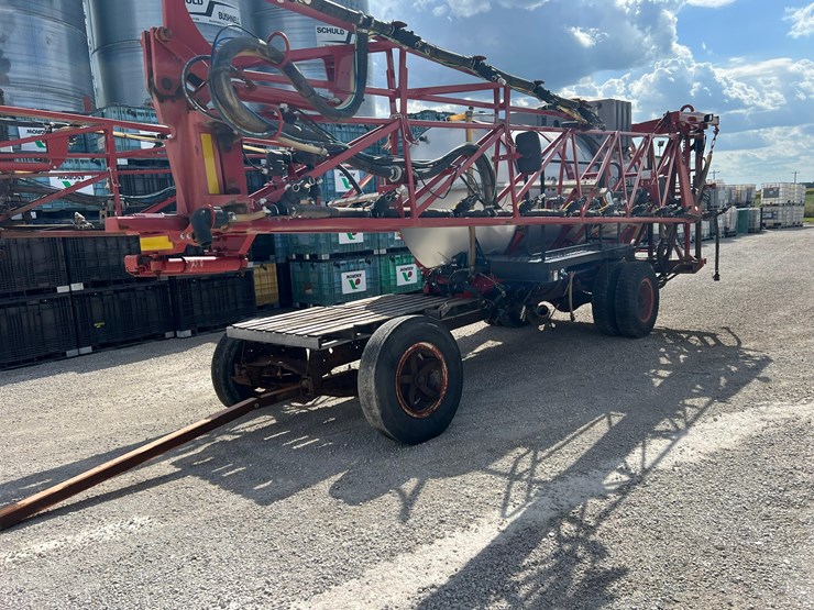 case-610-sprayer-system-2000-gallons-image-1