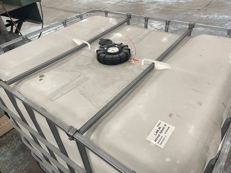 #7654-•-250-gallon-poly-caged-tote-image-6