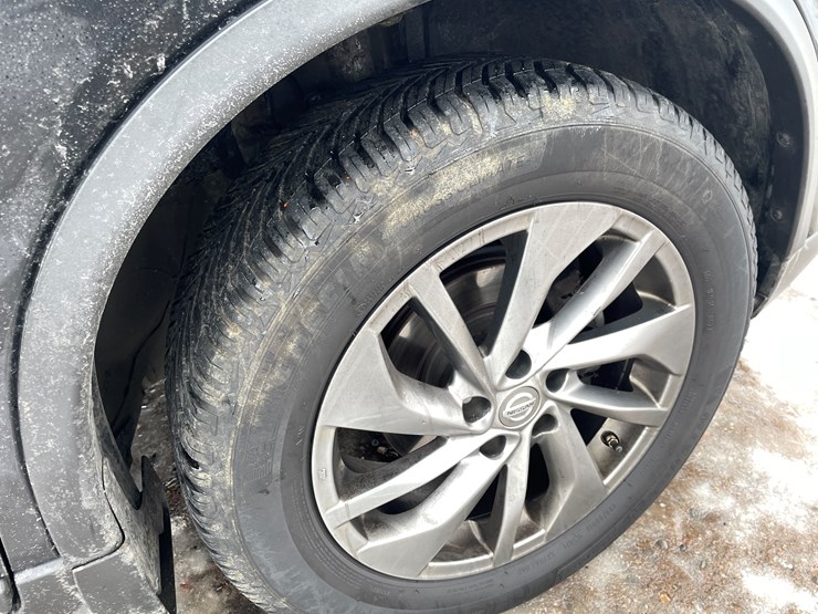 2015-nissan-rogue-sl-image-16