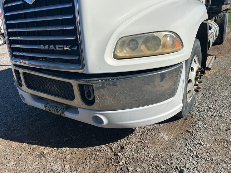 2012-mack-tender-truck-w/adams-rear-discharge-bed-auger-image-98