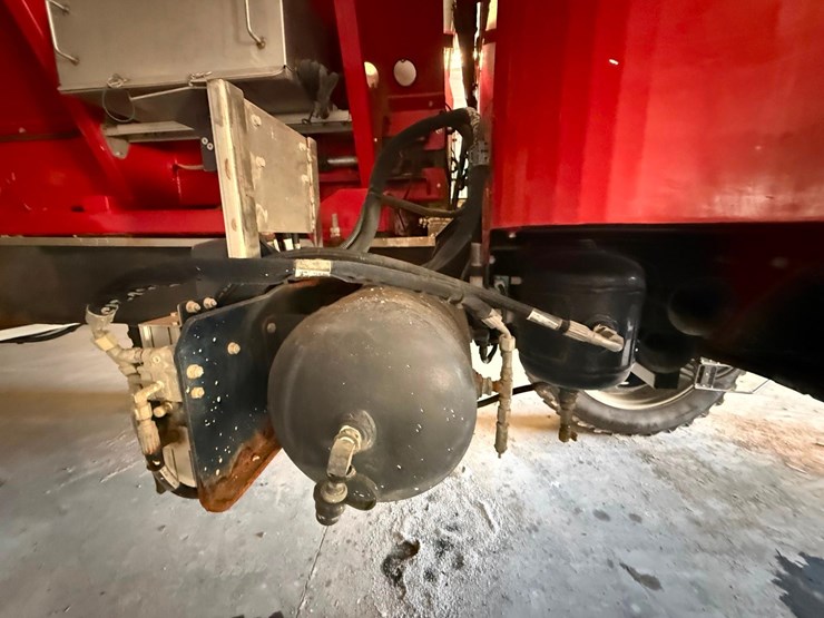 2022-white-251-image-28