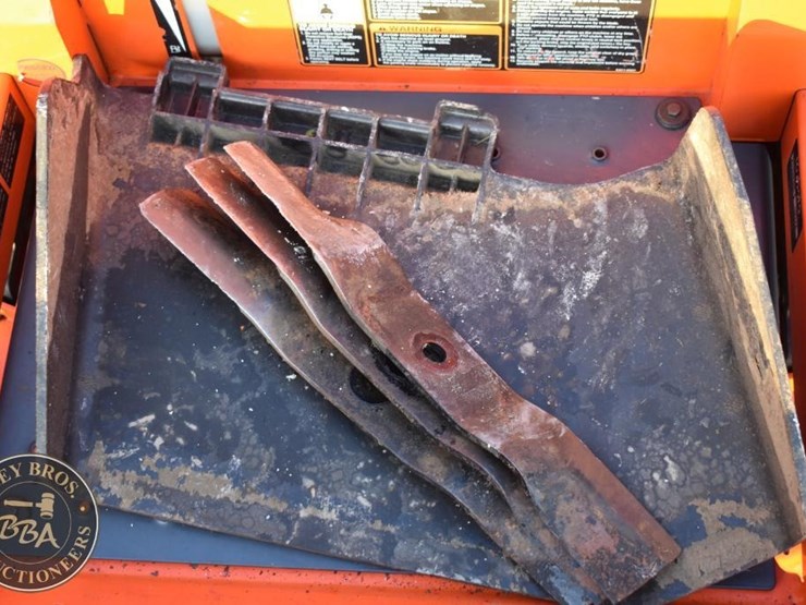 kubota-z122e-image-28