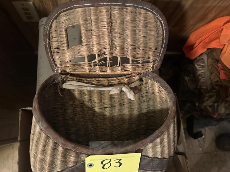 vintage-fishing-creel-image-2