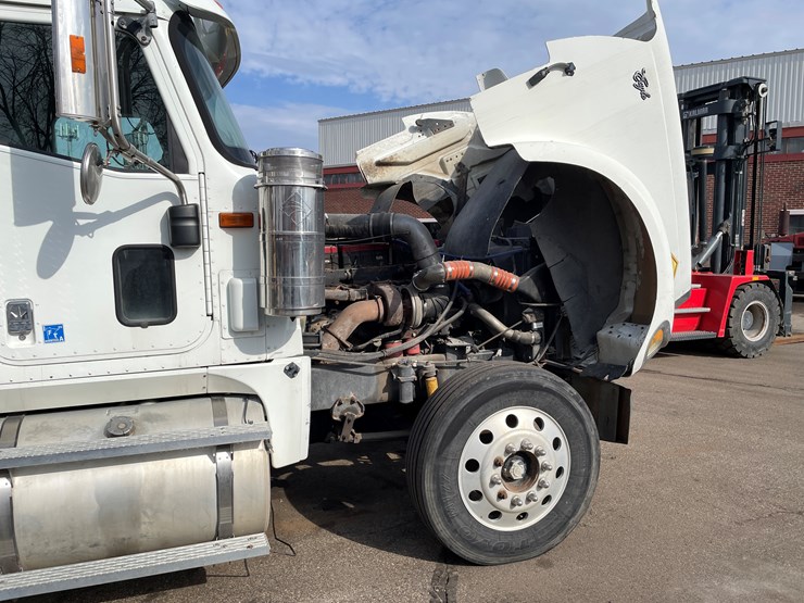 2000-international-9900-image-63