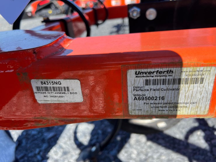 2023-white-251-image-4