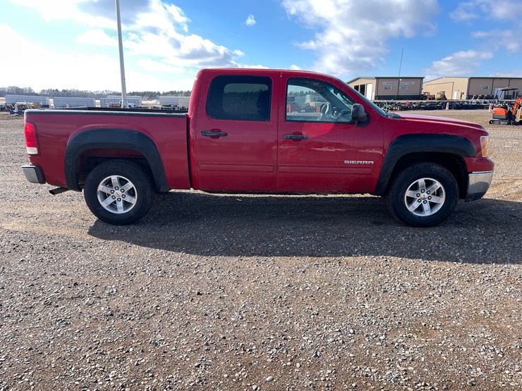 #1525-•-2012-gmc-sierra-sle-pickup-truck-(has-mn-title)-image-6