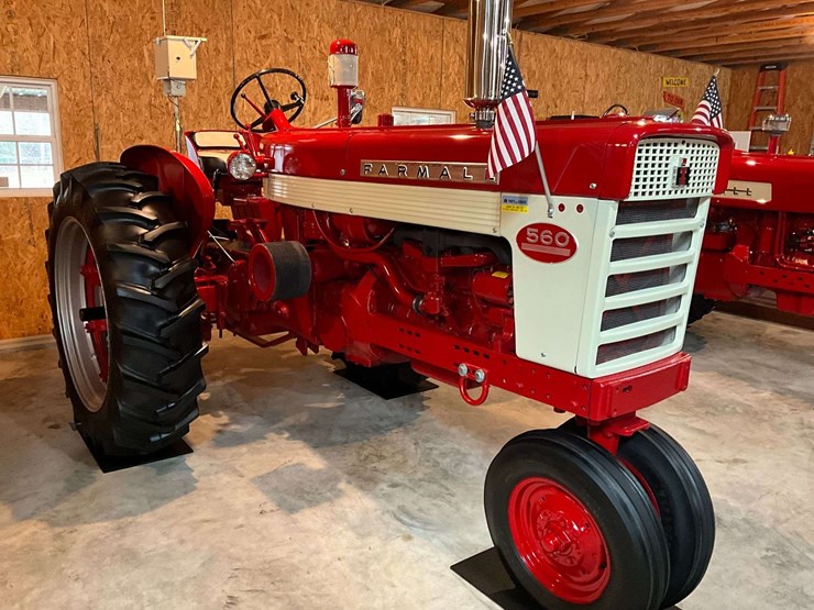 1961-farmall-560-image-3