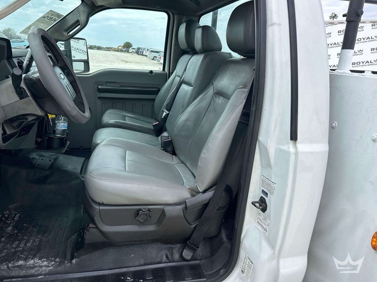 2013-ford-f350-image-13