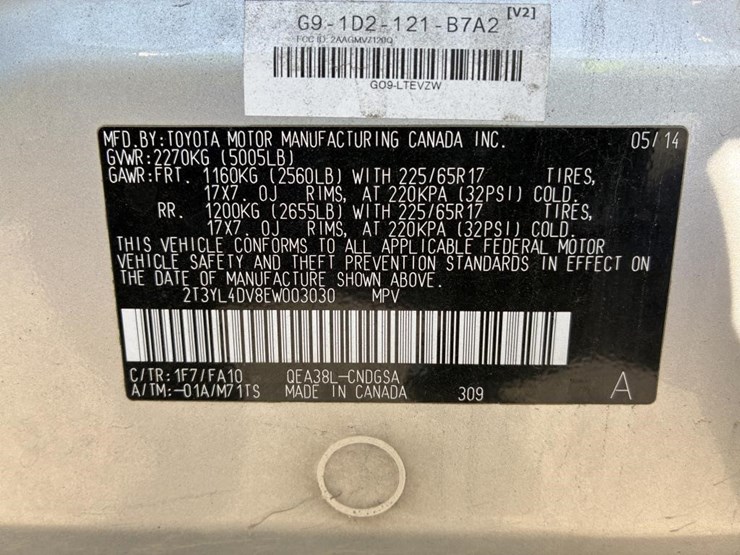 2014-toyota-rav4-image-19