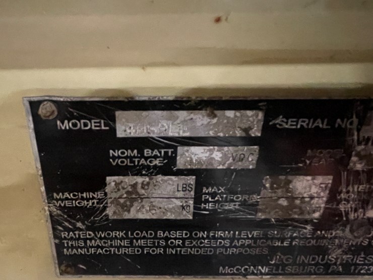 2012-jlg-4069le-image-17