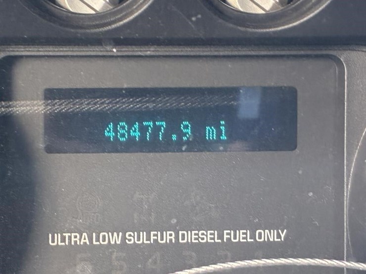 2011-ford-f550-image-16