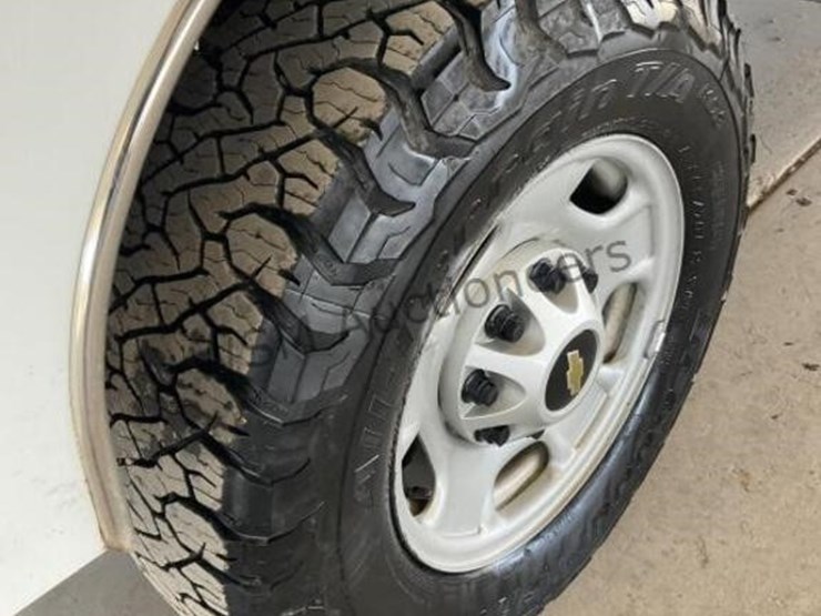 2019-chevrolet-silverado-2500hd-image-8