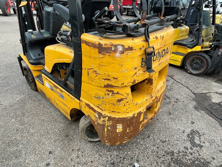 2019-hyundai-25lc-7a-image-17