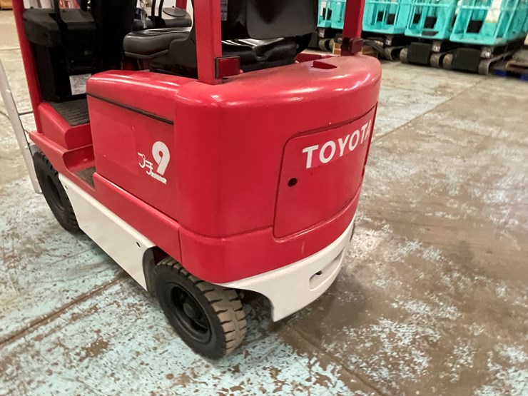 #184-•-toyota-9-runner-electric-forklift-image-23