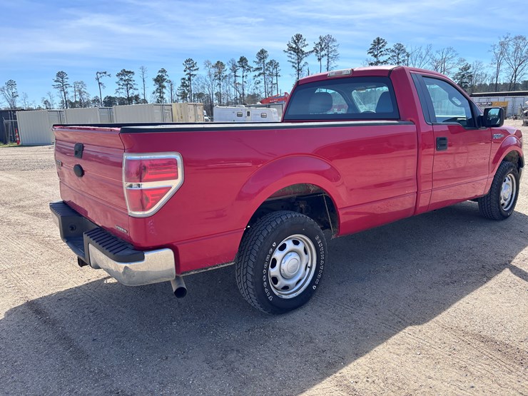 2011-ford-f150-xl-image-3