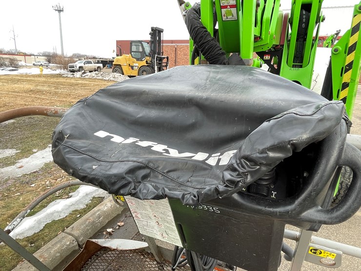 #4222-•-2019-nifty-sd64-4x4x4-telescopic-boom-lift-image-12