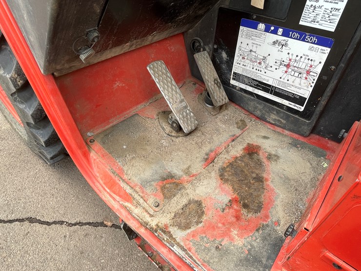 #129-•-2018-skyjack-sj843-telehandler-image-41