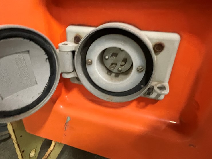 2012-jlg-4069le-image-11