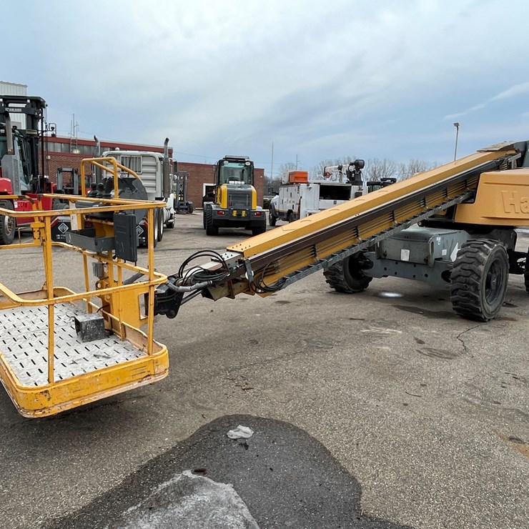 #152 • 2015 Haulotte HT61RT 4x4 Telescopic Boom Lift