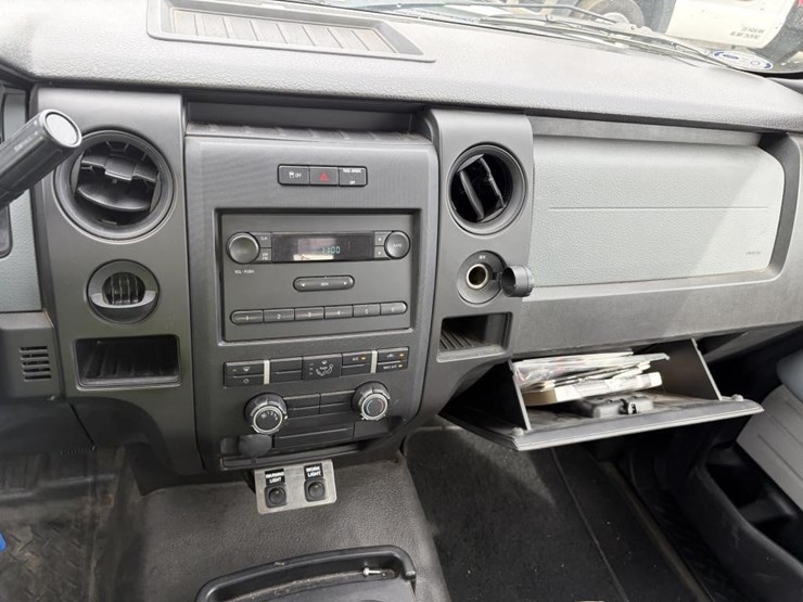 2013-ford-f150-xl-image-15