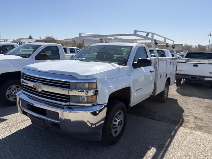 2016-chevrolet-2500-image-1