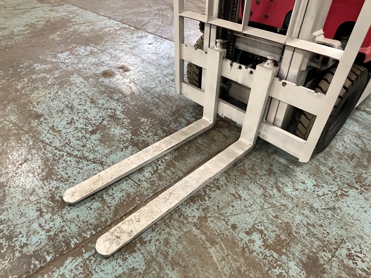 #184-•-toyota-9-runner-electric-forklift-image-10