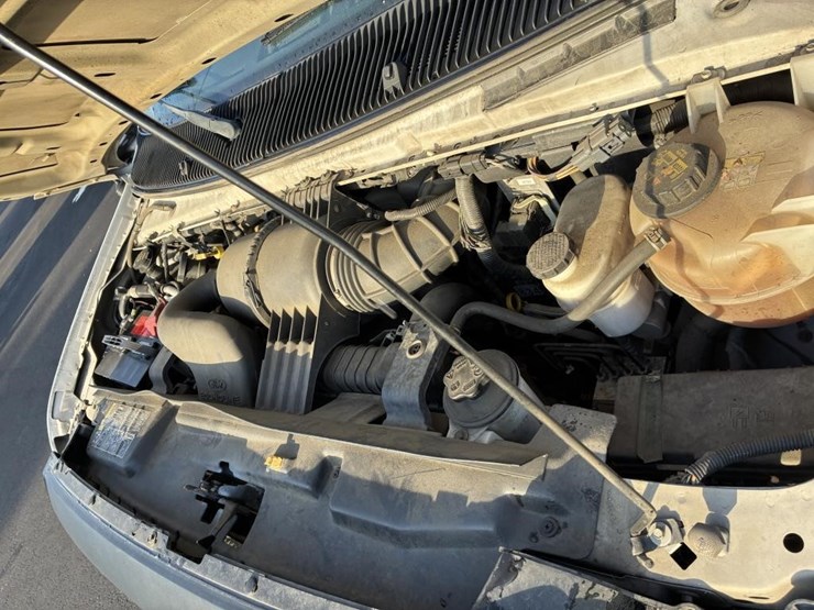 2011-ford-e350-image-6