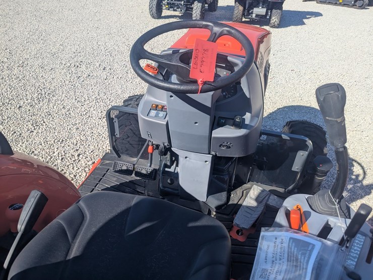 2023-kubota-l6060hst-image-13