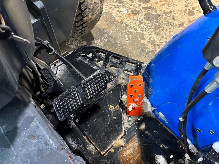 new-holland-tn65-image-21