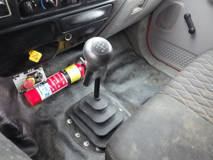 2004-ford-f650-image-49