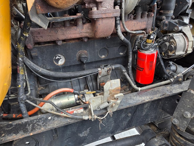 1998-jcb-185-65-image-25