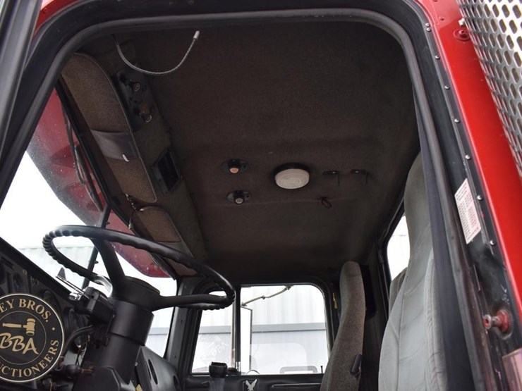 1992-international-9400-image-37