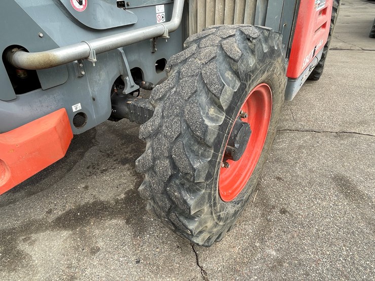 #133-•-2017-skyjack-sj643-telehandler-image-30