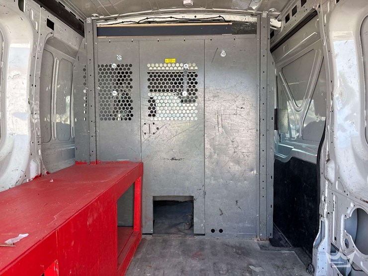 2015-ford-transit-image-7