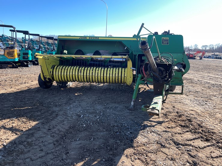 john-deere-328-image-5