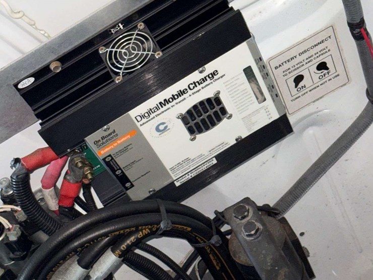 2012-ford-e350-image-42