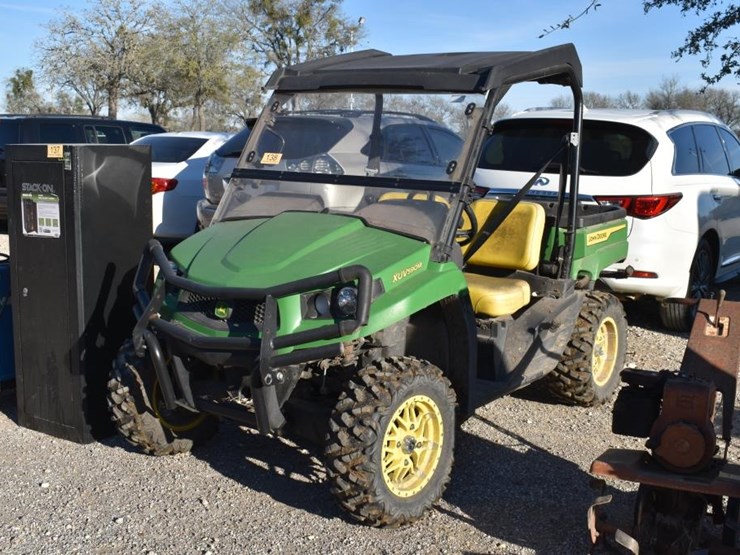 2021-john-deere-370-image-1