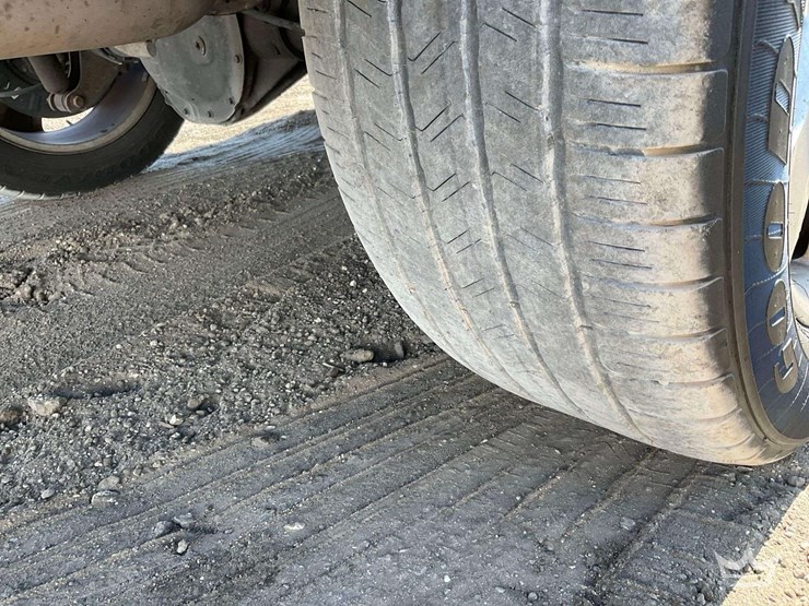 2016-chevrolet-silverado-1500-image-36