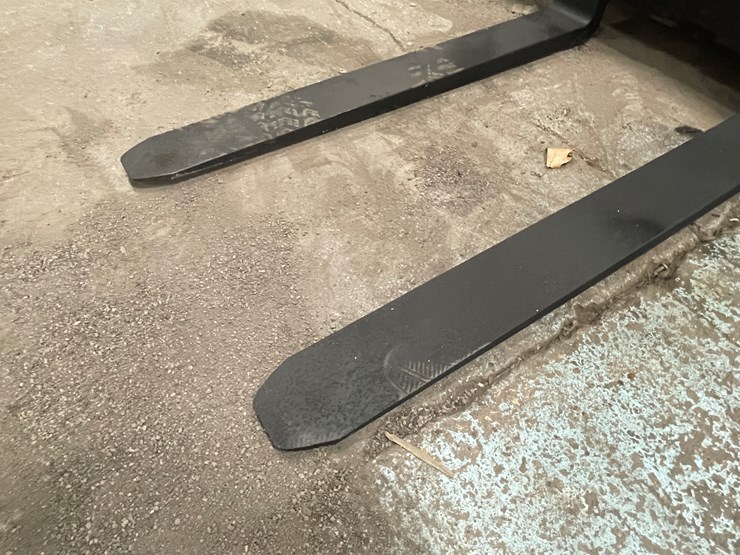 #176-•-2011-yale-propane-forklift-image-10