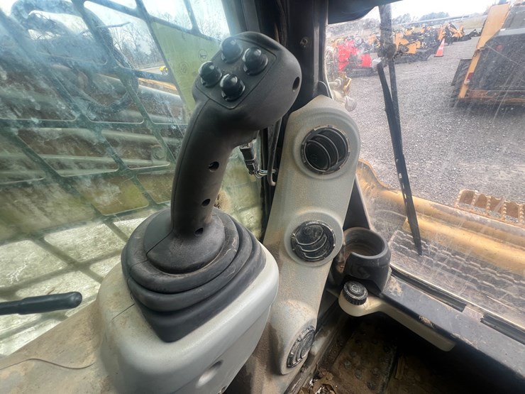 caterpillar-297c-image-21