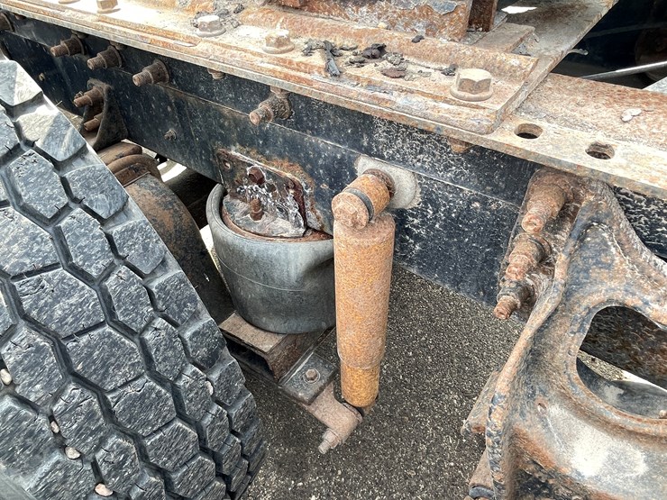 2000-international-9900-image-27