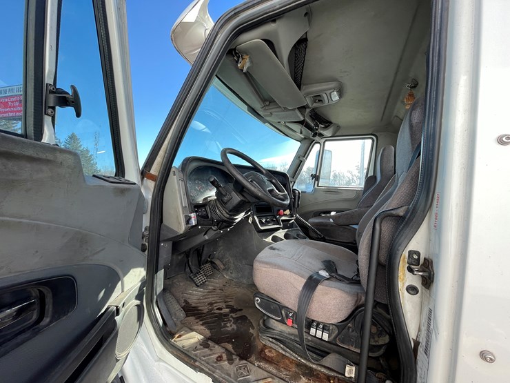 2012-international-prostar-image-30