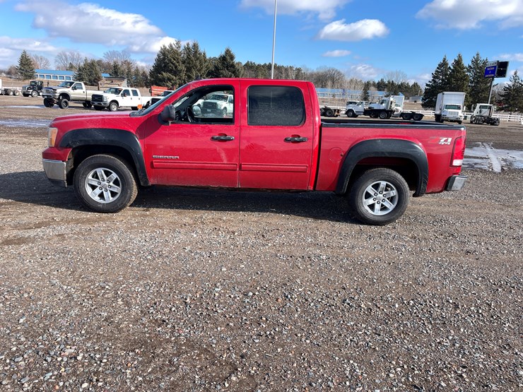 #1525-•-2012-gmc-sierra-sle-pickup-truck-(has-mn-title)-image-2